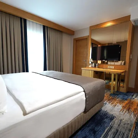 Days By Wyndham Bomonti 4* Istambul
